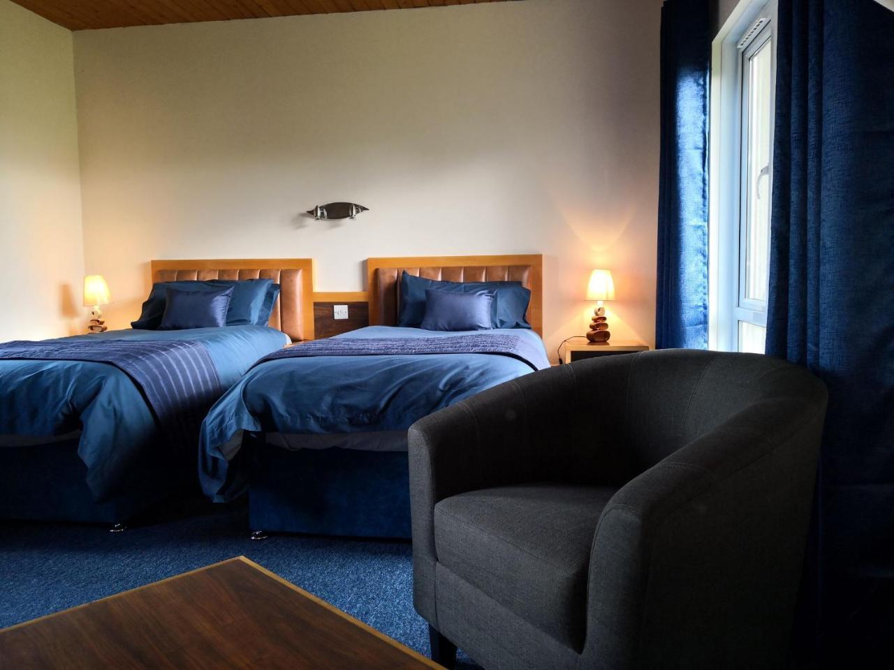 Forge Motel & Firehouse Restaurant St Clears Exteriör bild